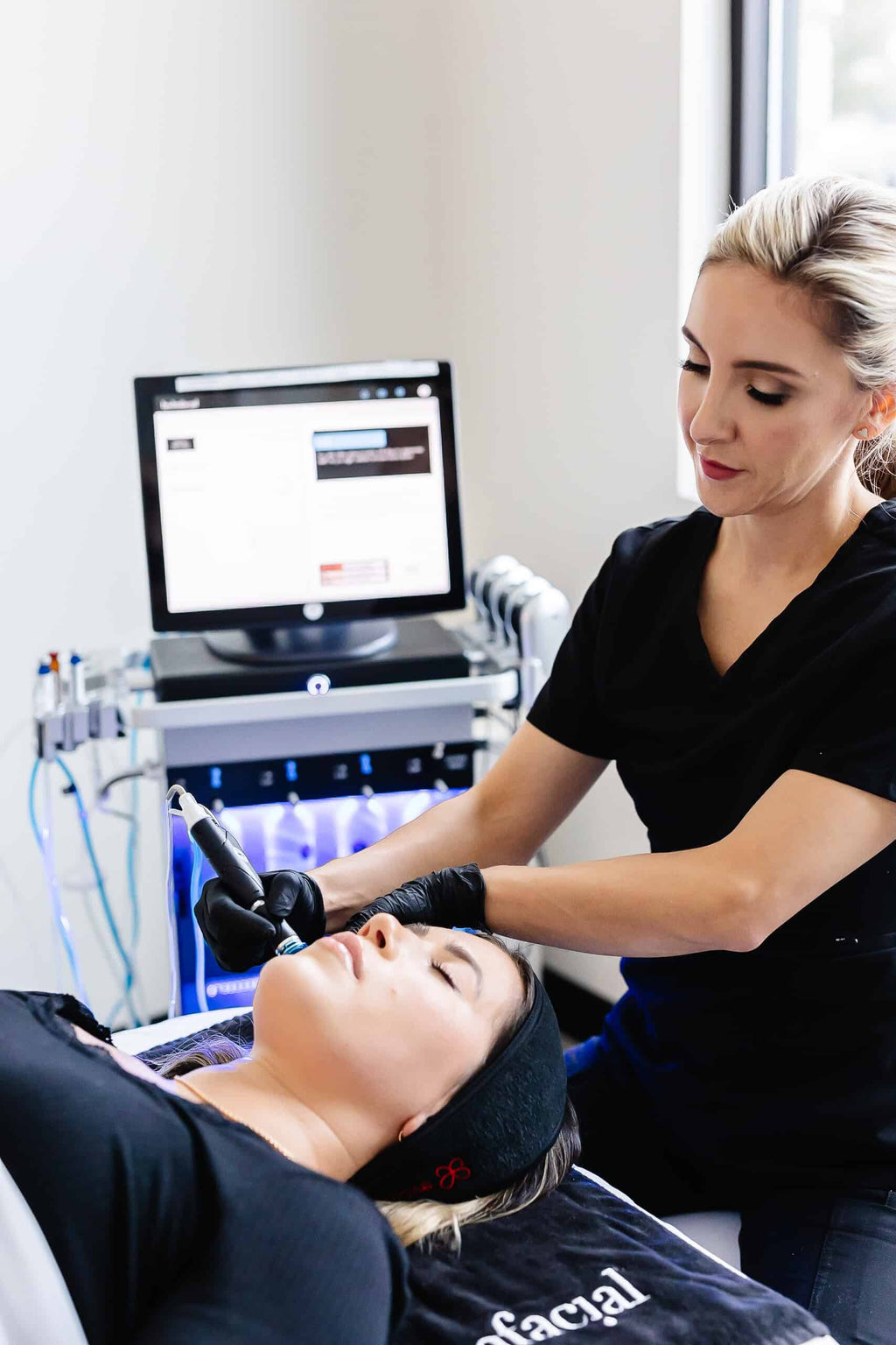 HydraFacial Training Course
