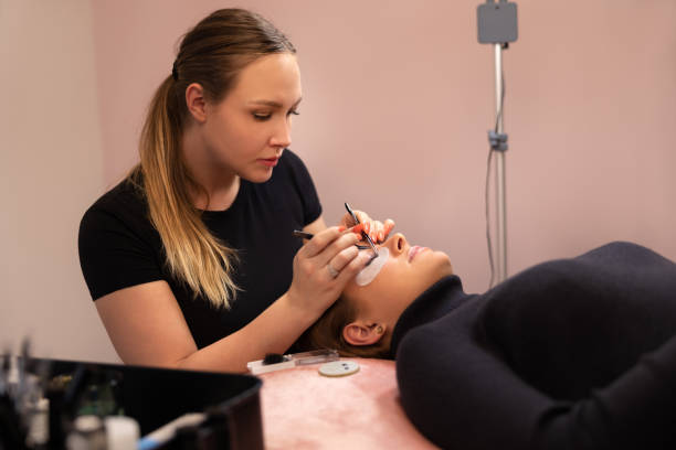Eyelash Extensions Training Course (Classic & Volume)